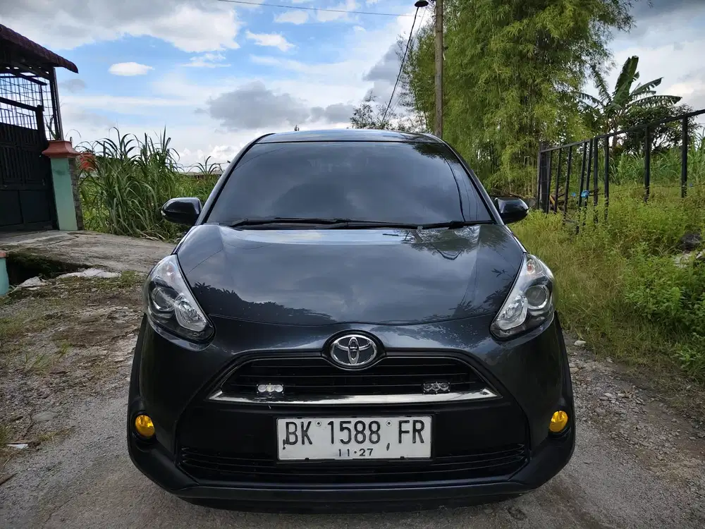 Toyota Sienta V 1.5 MT 2017