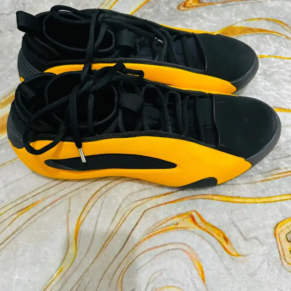 Adidas James Harden 8, size 44.5 ( include insole) + Box