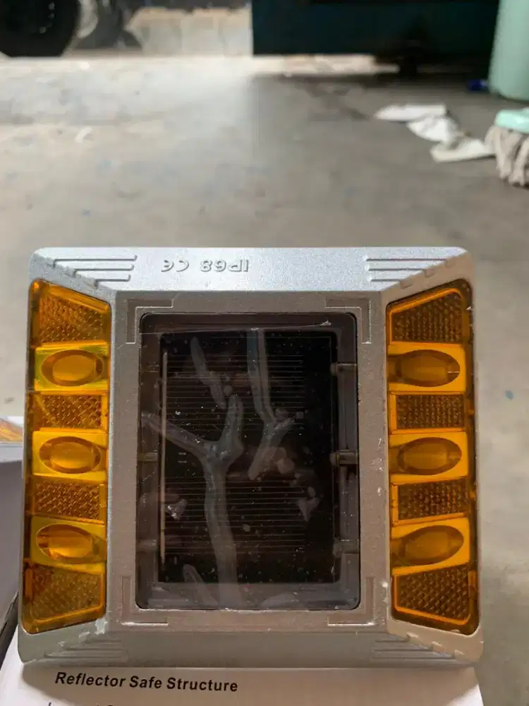 PAKU MARKA SOLAR STUD / ALUMUNIUM SOLAR ROAD STUD