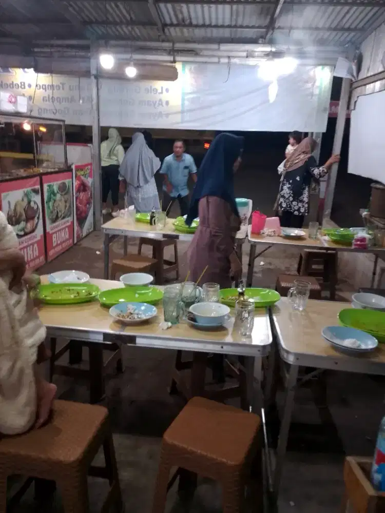 Lanjut kan usaha pecel lele  berjalan 7 tahun