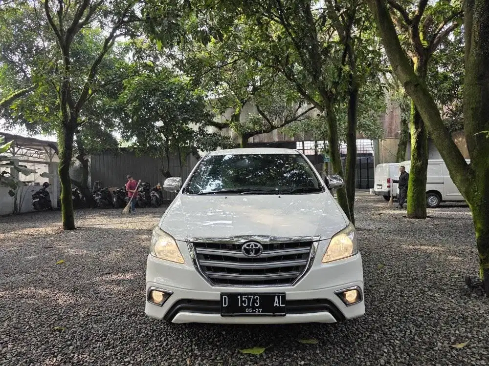 KM 75.000 Toyota Kijang Innova 2.5 G AT Solar Diesel Matic No Reborn