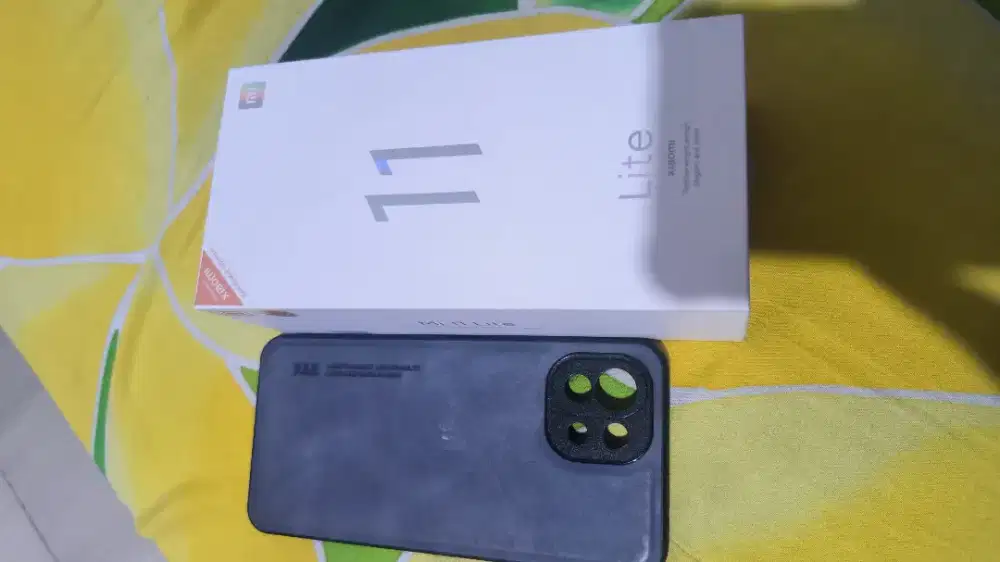 Dijual: Xiaomi 11 Lite – Second, Kondisi Bagus & Siap Pakai