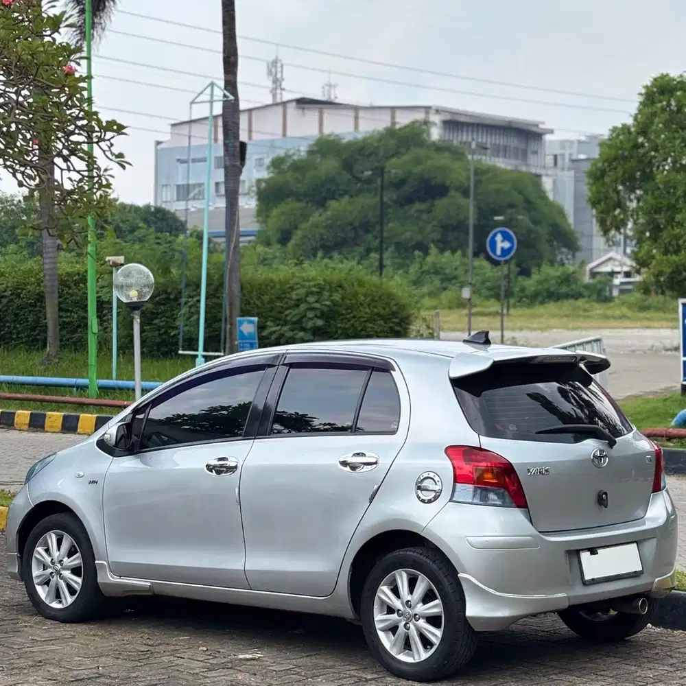 Toyota Yaris 2010 Bensin