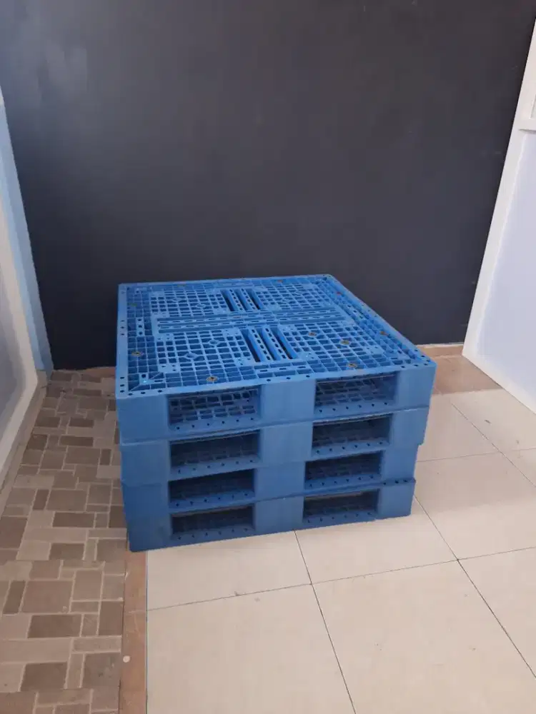 Pallet Plastik Second like new dan baru