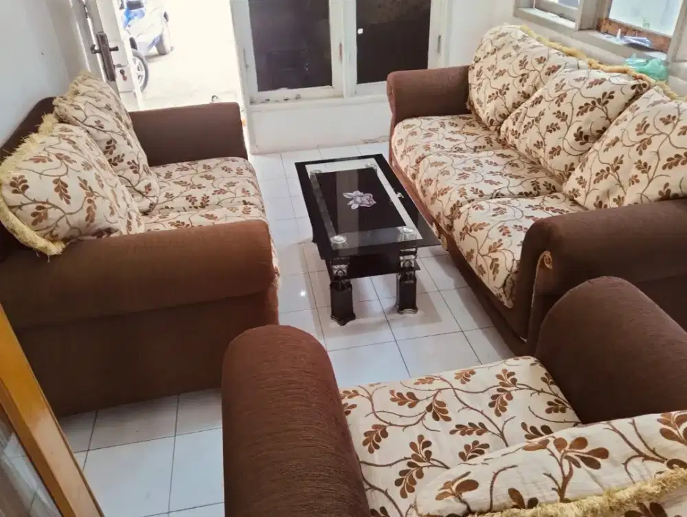 Dijual sofa ruang tamu