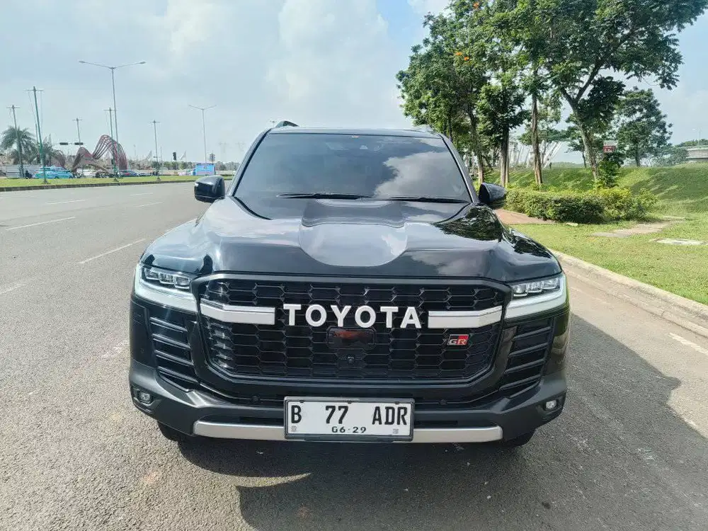 Land Cruiser 300 GR Sport 2024