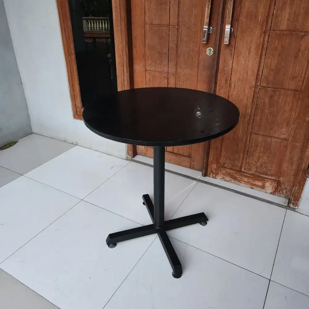 Meja ex Cafe - Meja ex Resto M4