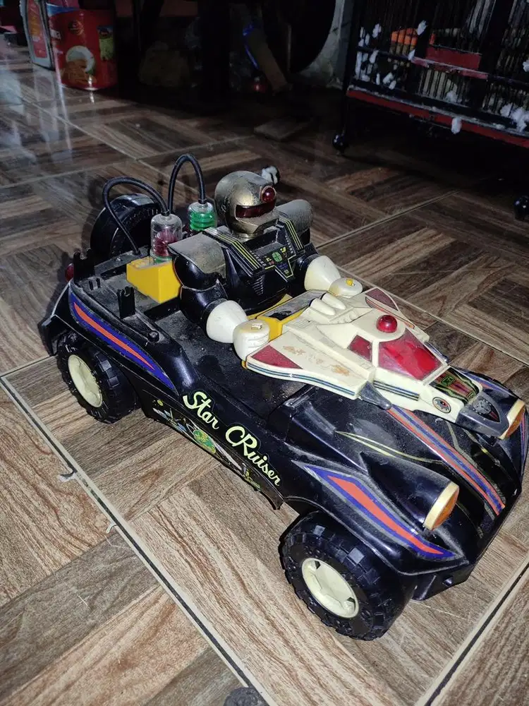 Mainan vintage besar kondisi off