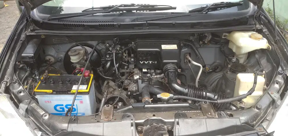 Daihatsu Xenia 2010 Bensin