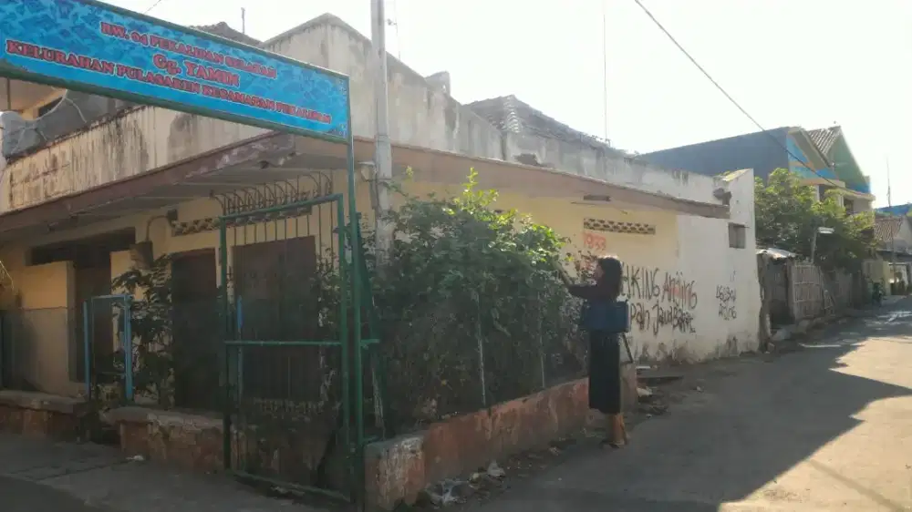 DIJUAL CEPAT RUMAH TUA HITUNG TANAH, HANYA 230M KE PASAR JAGASATRU.