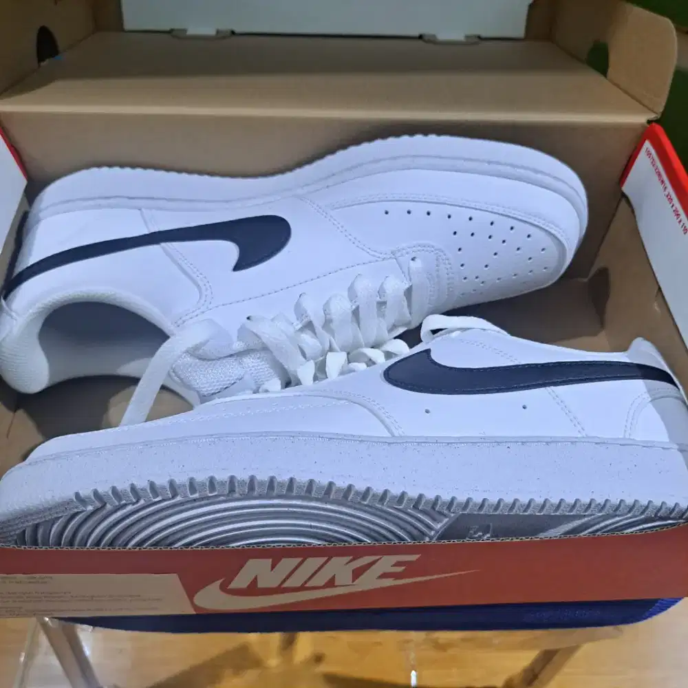 Sepatu Nike Court No. 43 Putih