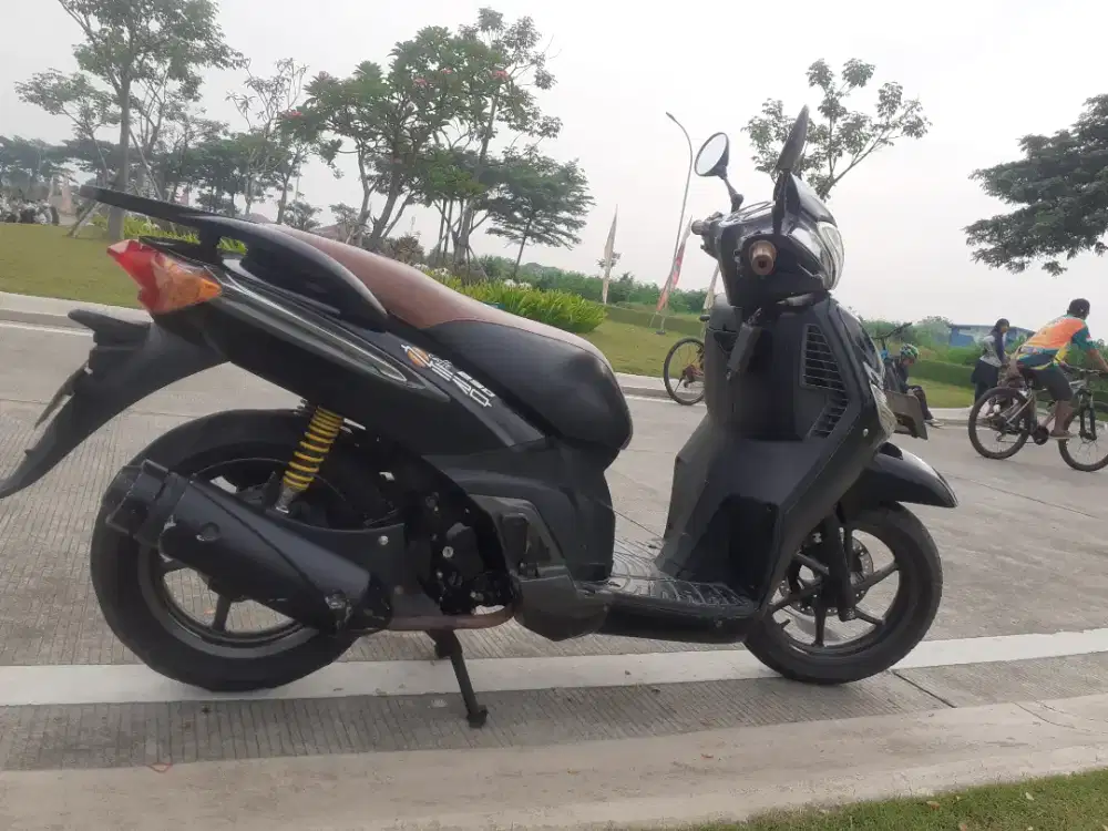 BENELLI CAFFENERO 150 HITAM