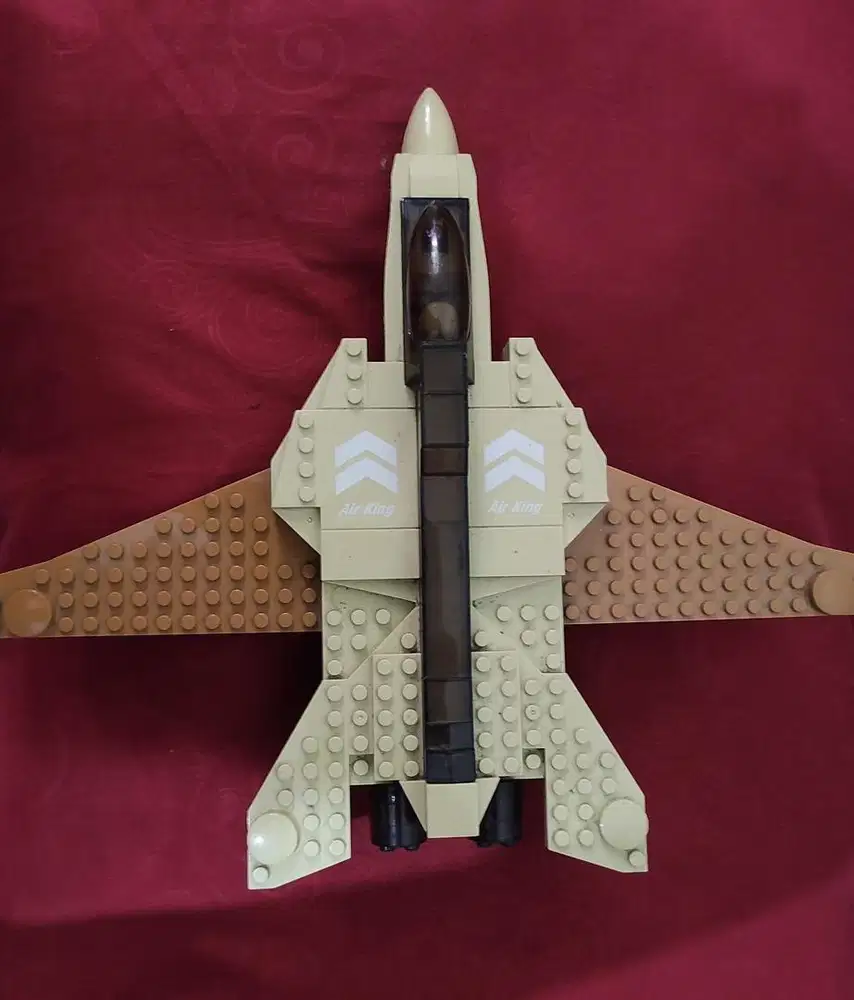 Pesawat lego kondisi nyala normal