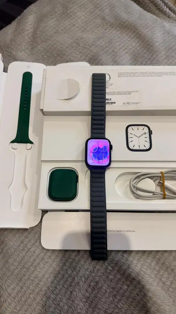 Apple Watch 7 Black 45MM Lengkap