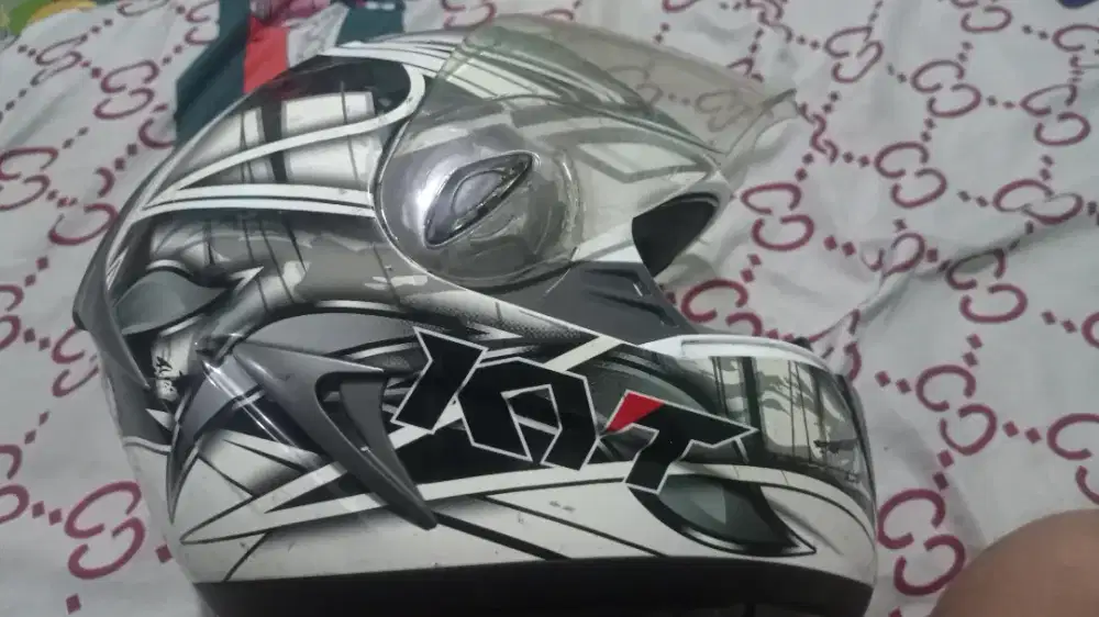 Helm KYT second