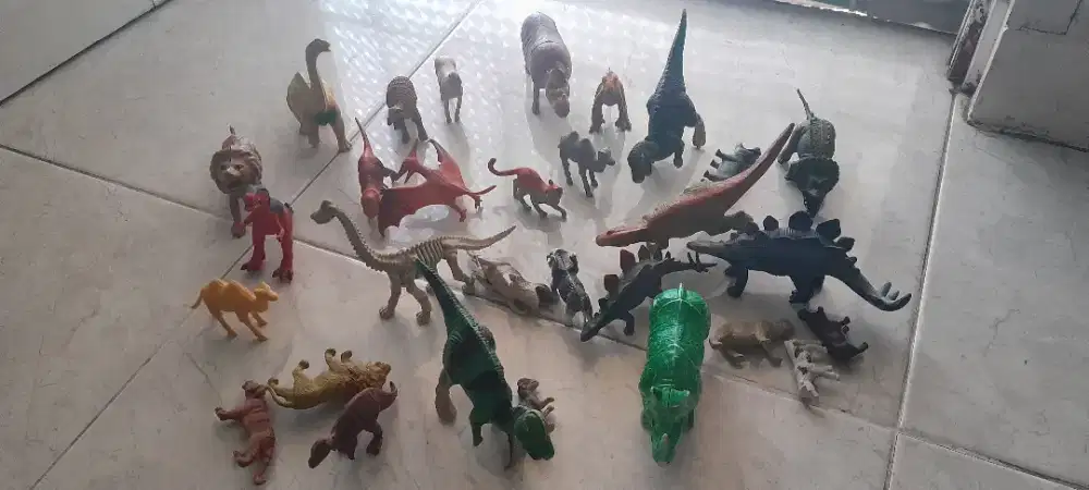 Mobil dan dino and friend