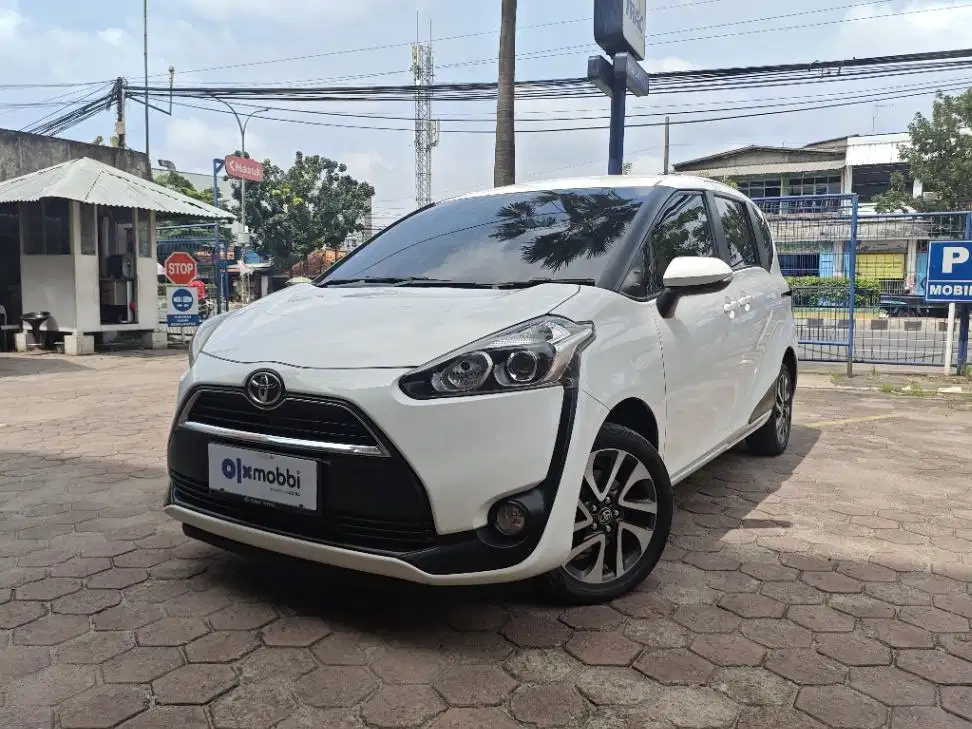 Pajak Panjang Toyota Sienta  1.5 V Bensin-AT 2016