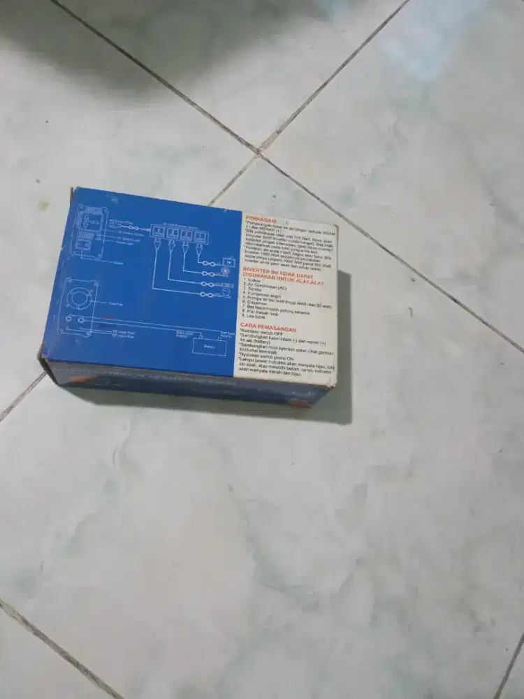 Power inverter DC 12 to AC 220 volt