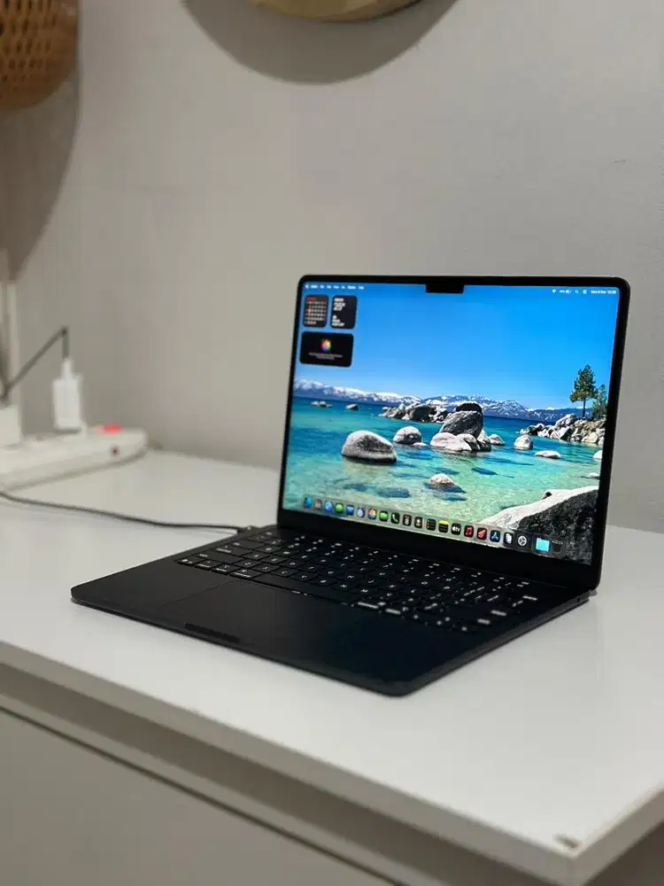 Macbook Air M4 13 inch 16/256