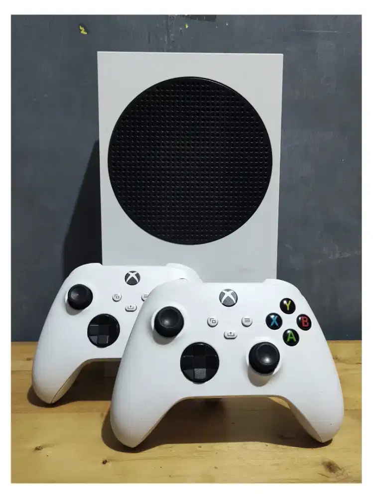 Xbox series s | console | controller | game