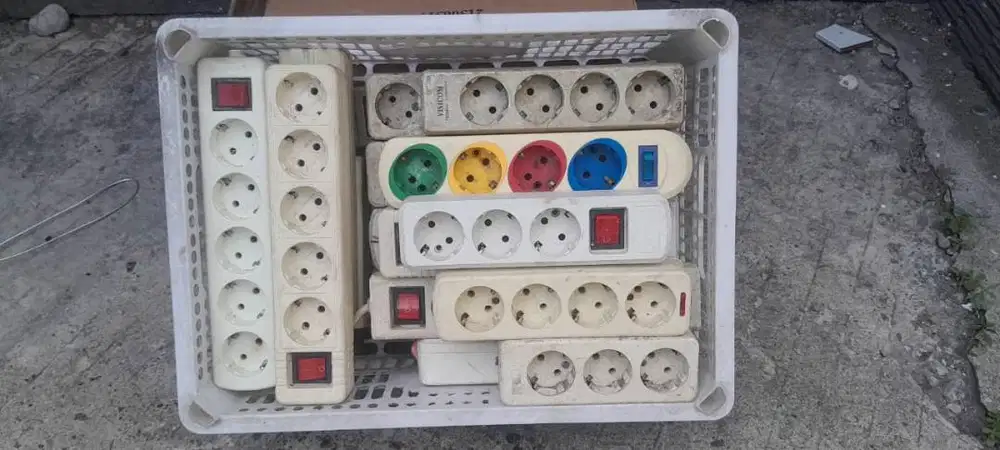 STOP KONTAK BEKAS/COLOKAN BEKAS