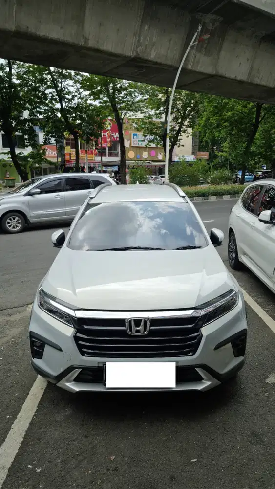 DIJUAL CEPAT !! HONDA BRV 2022 WARNA PUTIH KILOMETER RENDAH