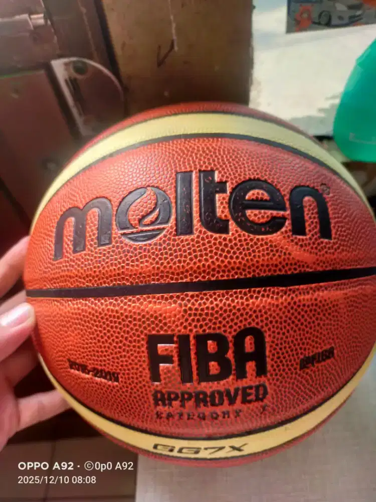 DI JUAL BOLA BASKET  MOLTEN  MADE IN TAILAN