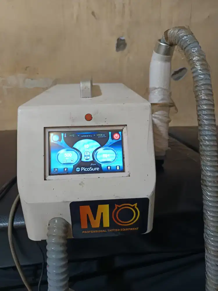 Mesin laser pico second hapus flek wajah ,tato & tahi lalat