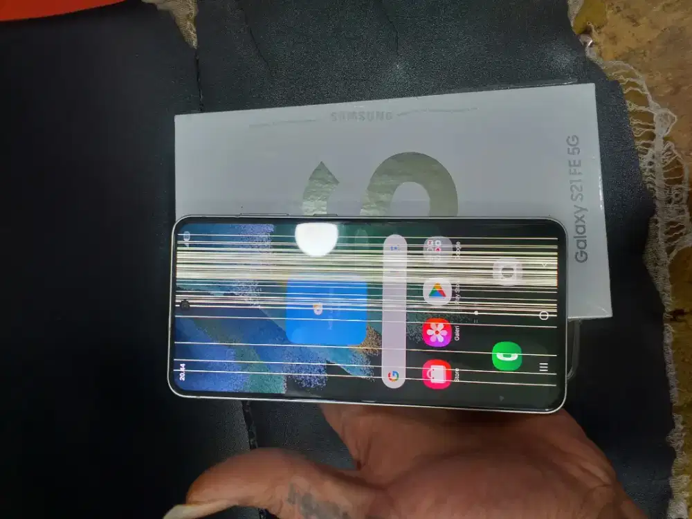 Jual.cepat Samsung S21 fe 8/256 minus