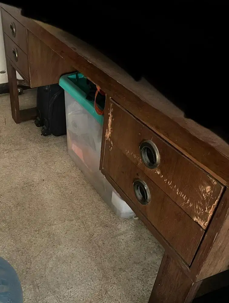 Meja kerja kayu GRATISS