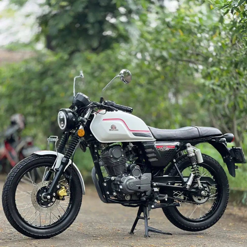 BENELLI MOTOBI 152 PUTIH 2023 KM 8K PAJAK PANJANG SIAP GAS