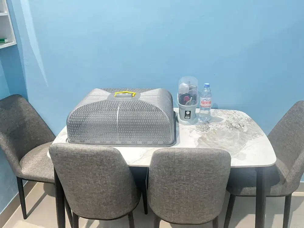 set meja makan 4 kursi besi