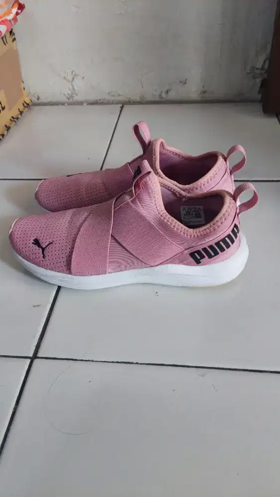 Dijual sepatu puma prowl slip on women original