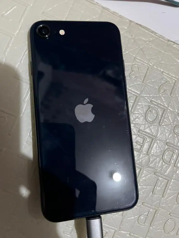 iPhone se 2022 black