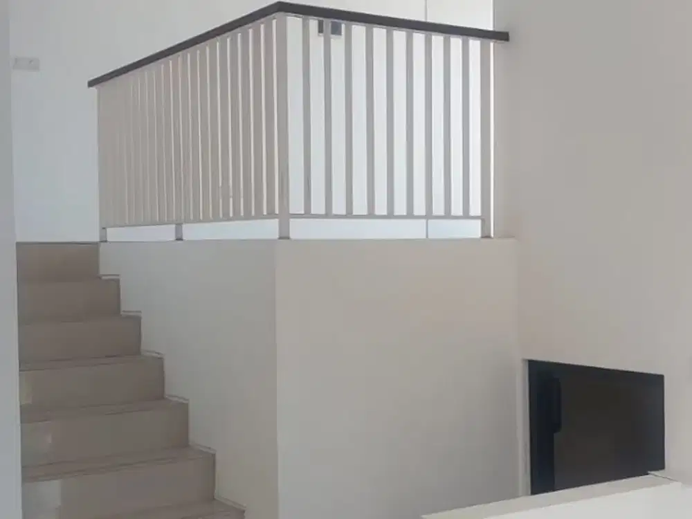 DIJUAL RUMAH HOOK LOKASI STRATEGIS CLUSTER AEROVILLE CITRA 8