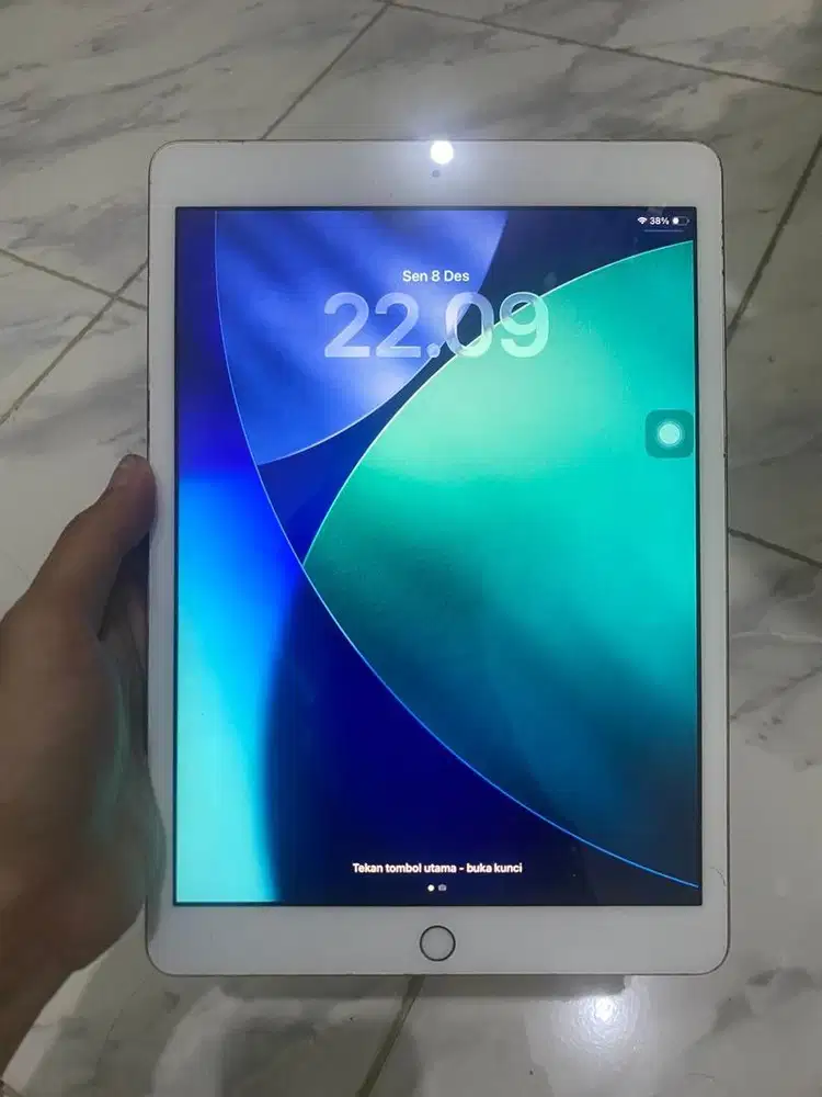 IPAD gen 8  32gb WiFi