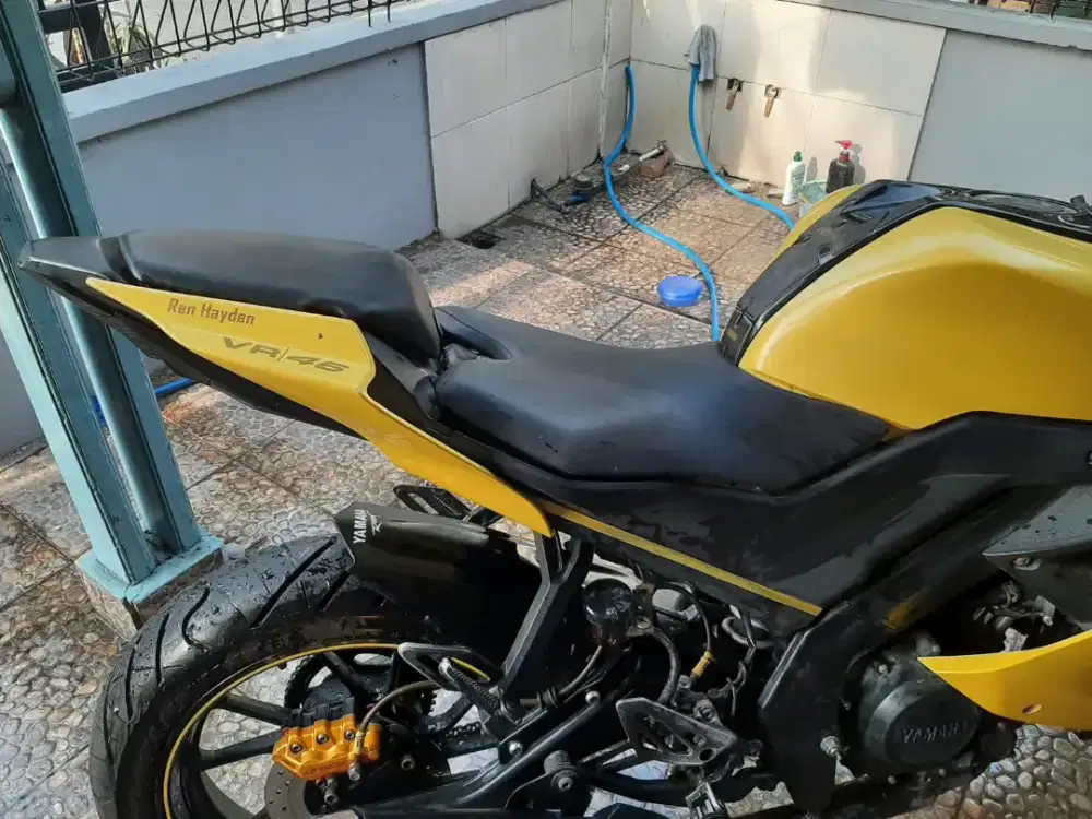 jual motor r15 edisi mau ganti matic