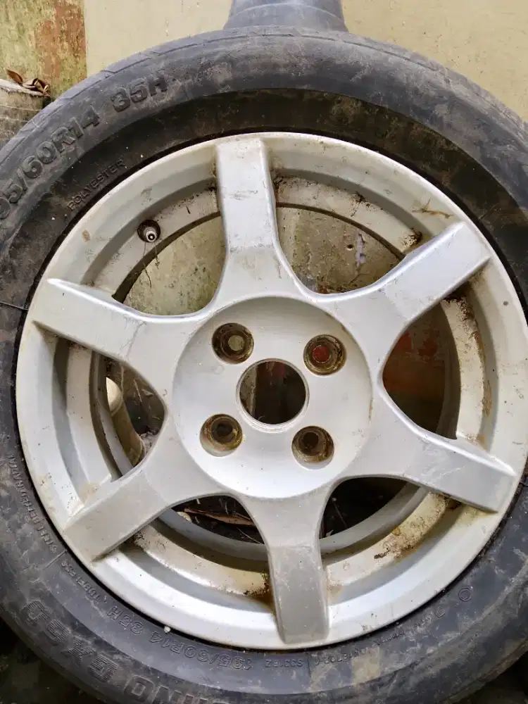 Velg Suzuki Baleno