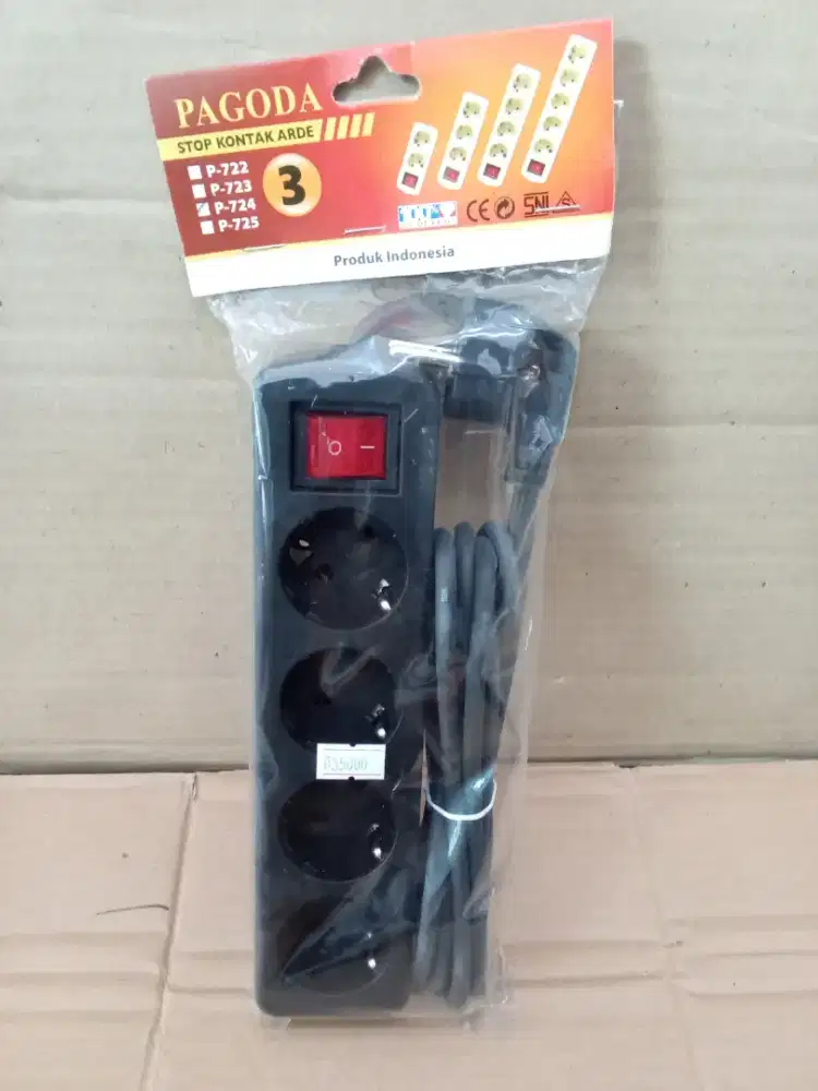 STOP KONTAK 4 LUBANG 3 METER