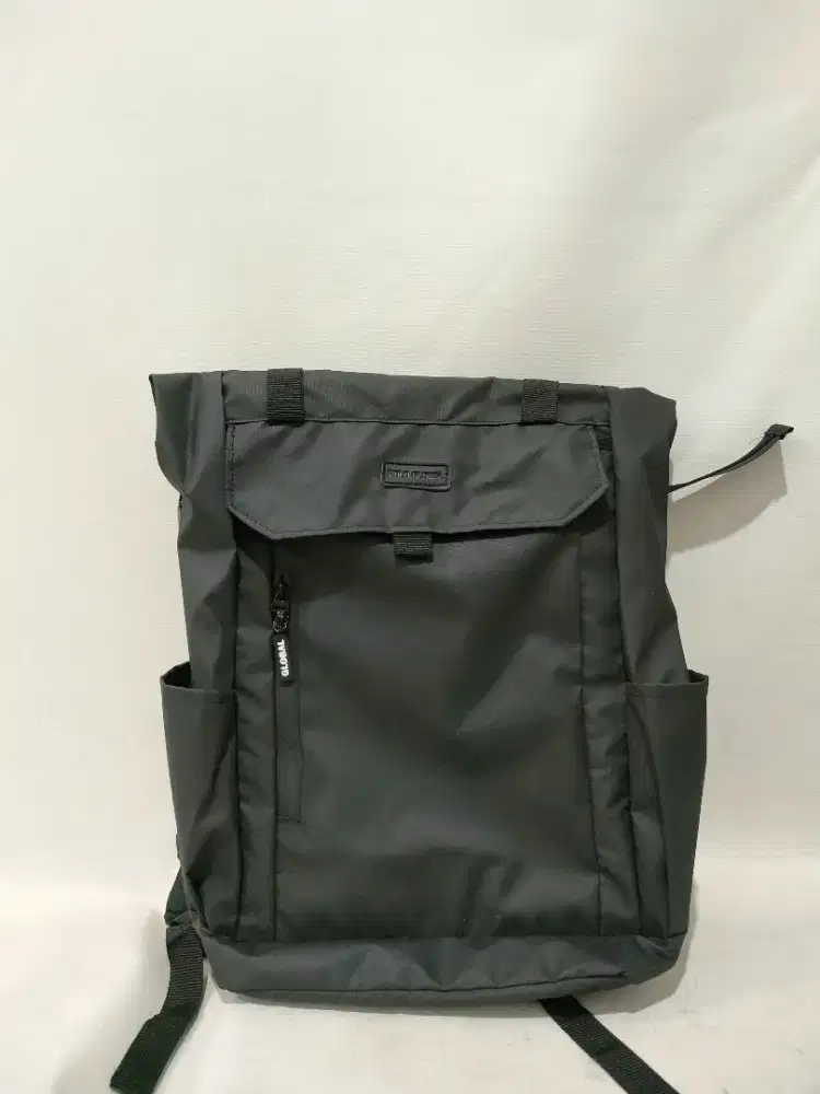 Sedia berbagai macam tas, bisa custom .