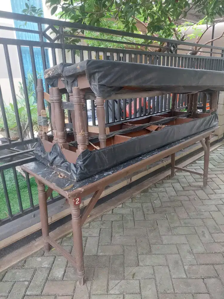 Jual kurai meja bekas restoran