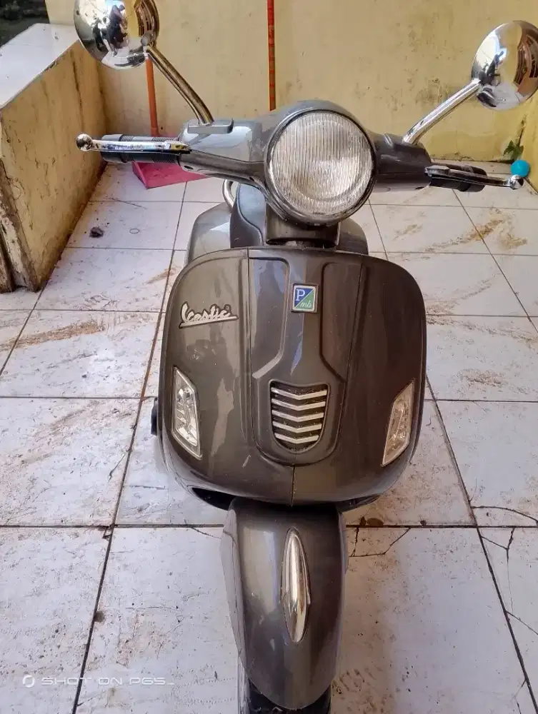 mainan motor aki model vespa