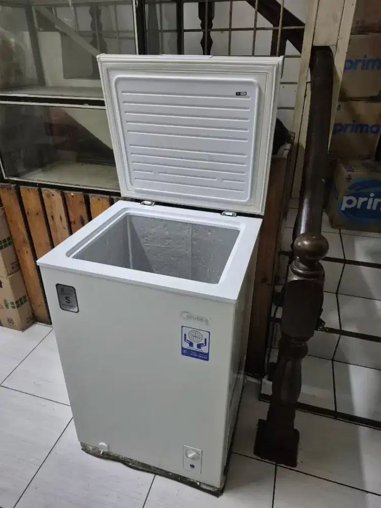 Chiller Midea 100 liter