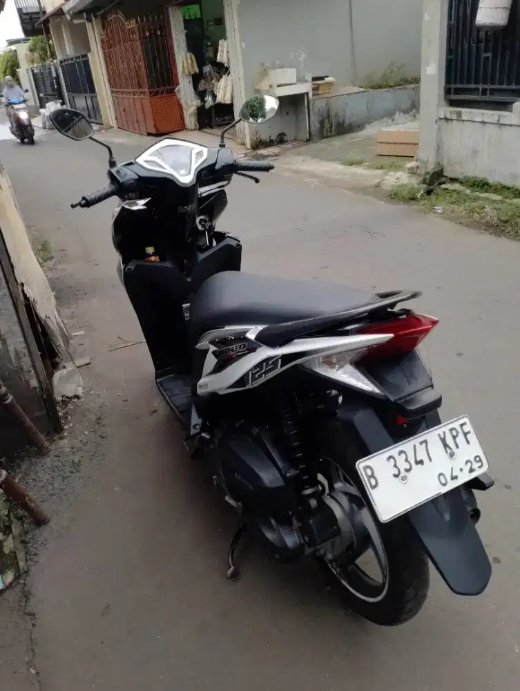 Forsale Vario kzr tahun 2014 surat lengkap pajak hidup
