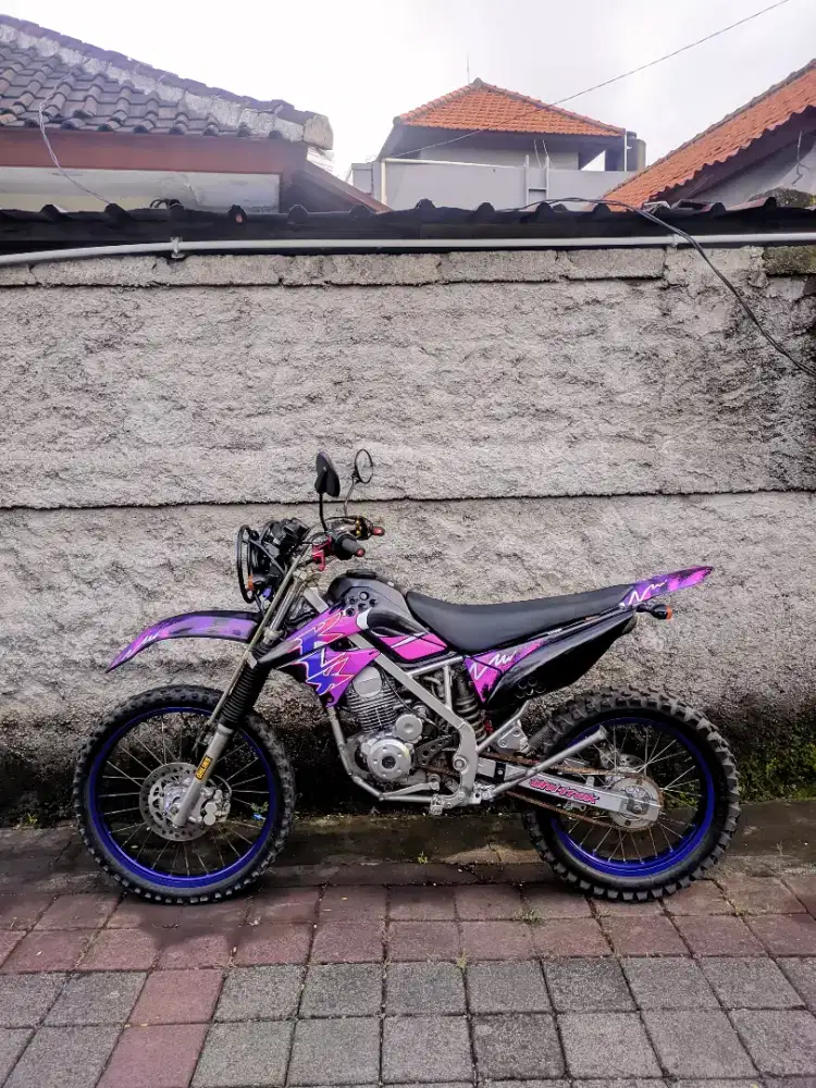 KAWASAKI KLX 150