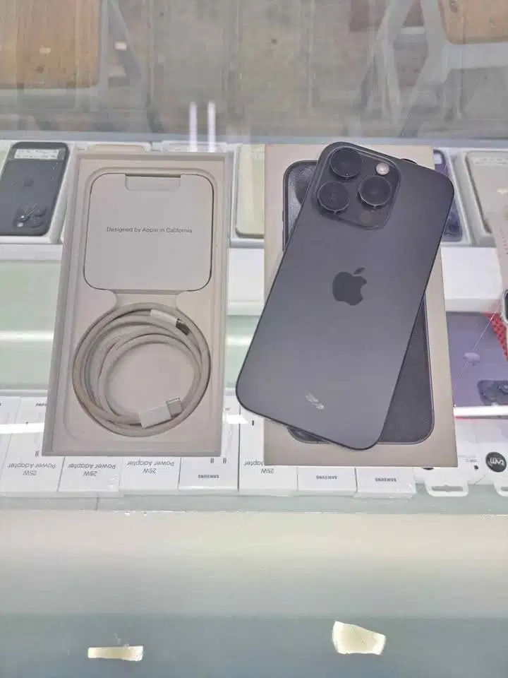 Second IPhone 15 Pro 512GB Black Titanium Ex IBOX Mulus Like New