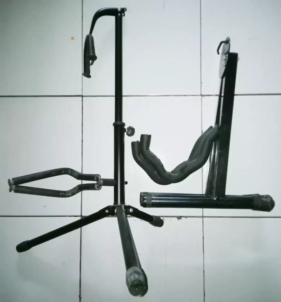 STAND GITAR DAN BASS SEPAKET