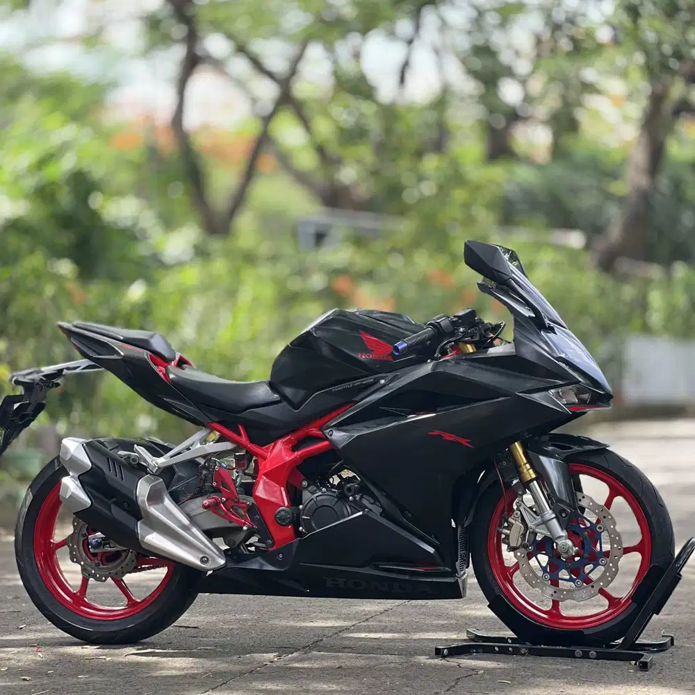 HONDA CBR 250RR NON ABS HITAM 2018 KM 8K GASPOL