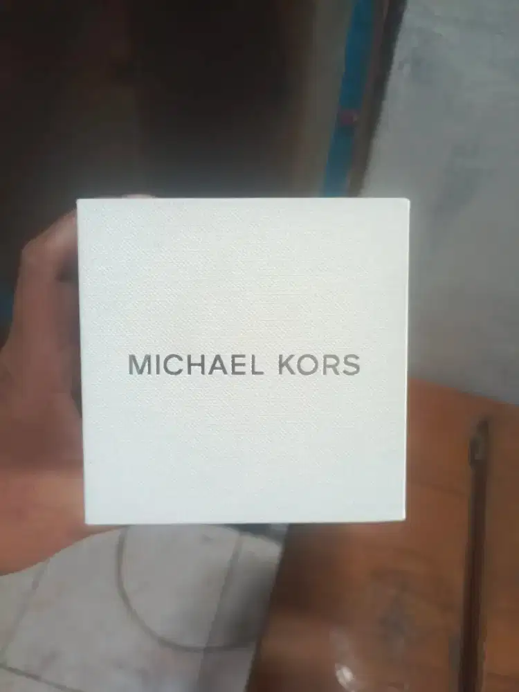 Jam tangan Michael Kors