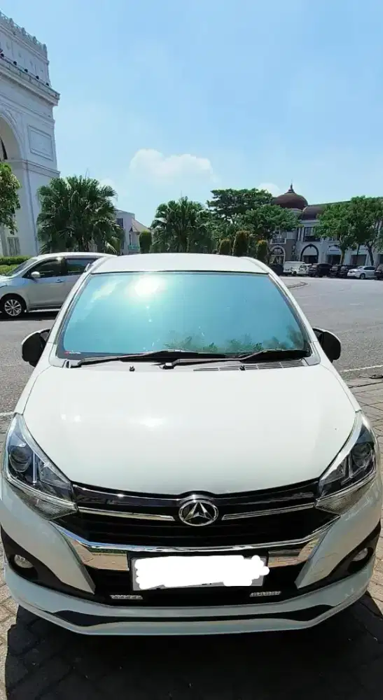 Dijual Daihatsu Ayla Matic tipe R deluxe Mulus, KM Rendah, Harga Nego
